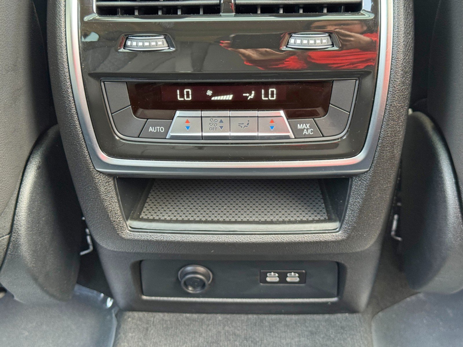 Used 2024 BMW X7 xDrive40i AWD/4WD image 38