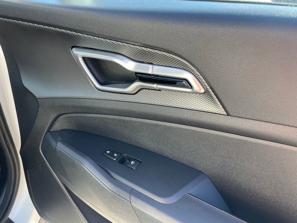 Certified 2024 Kia Sportage LX image 31