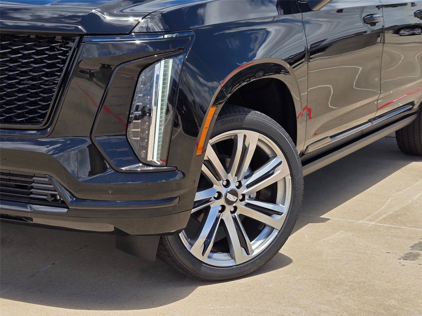 New 2026 Cadillac Escalade ESV Platinum Sport w/ LPO, Floor Liner Package AWD/4WD image 7