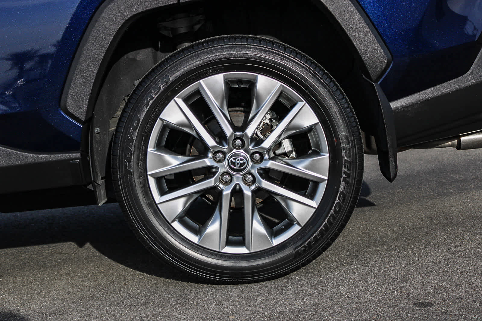 Used 2024 Toyota RAV4 XLE Premium image 8