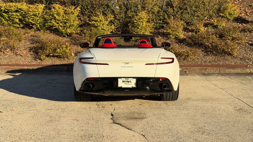 Used 2019 Aston Martin DB11 Volante image 15
