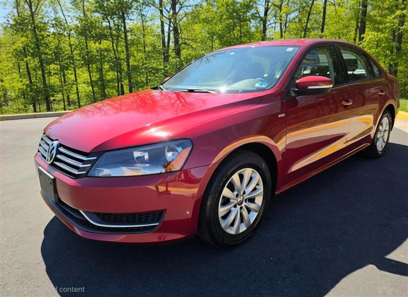 Used 2015 Volkswagen Passat 1.8T FWD image 2