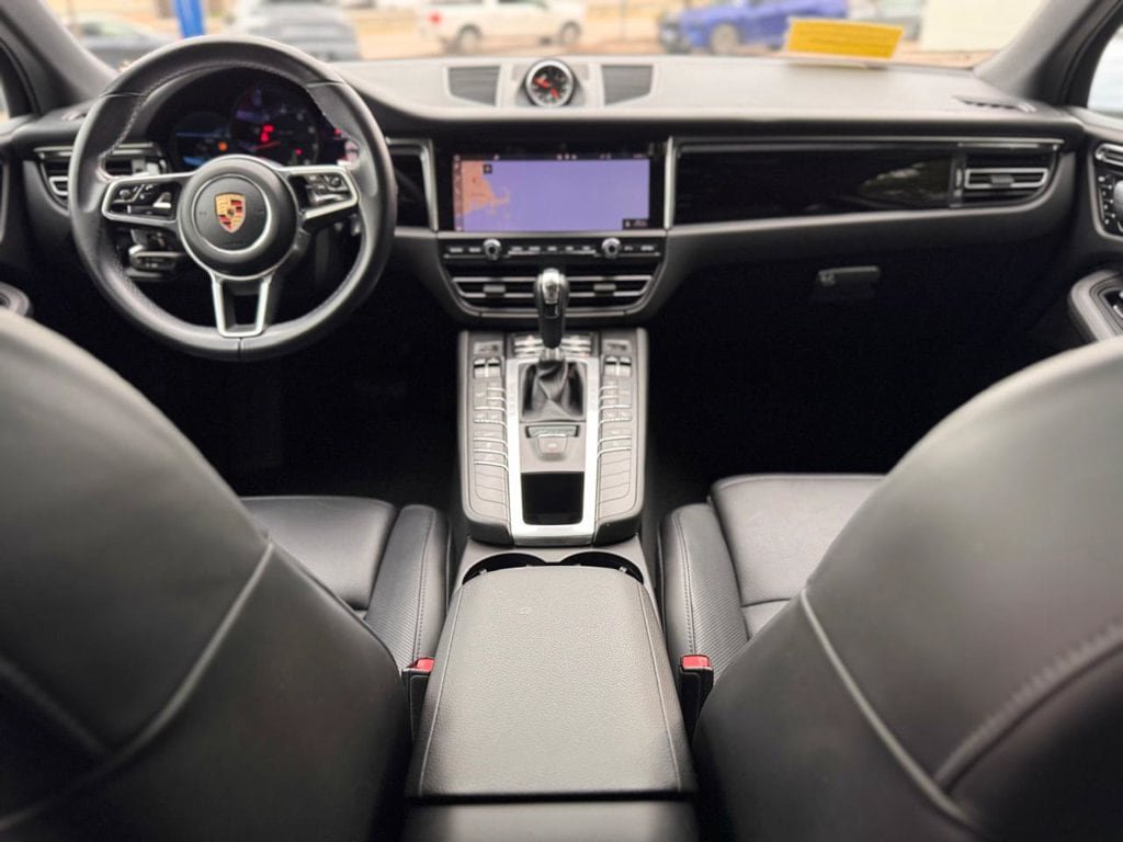 Used 2021 Porsche Macan AWD/4WD image 24
