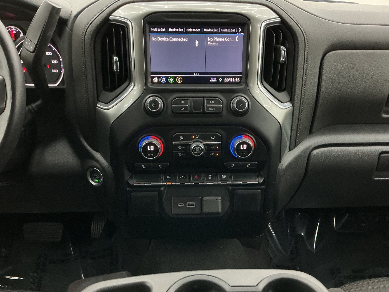 Used 2022 Chevrolet Silverado 1500 LT AWD/4WD image 29