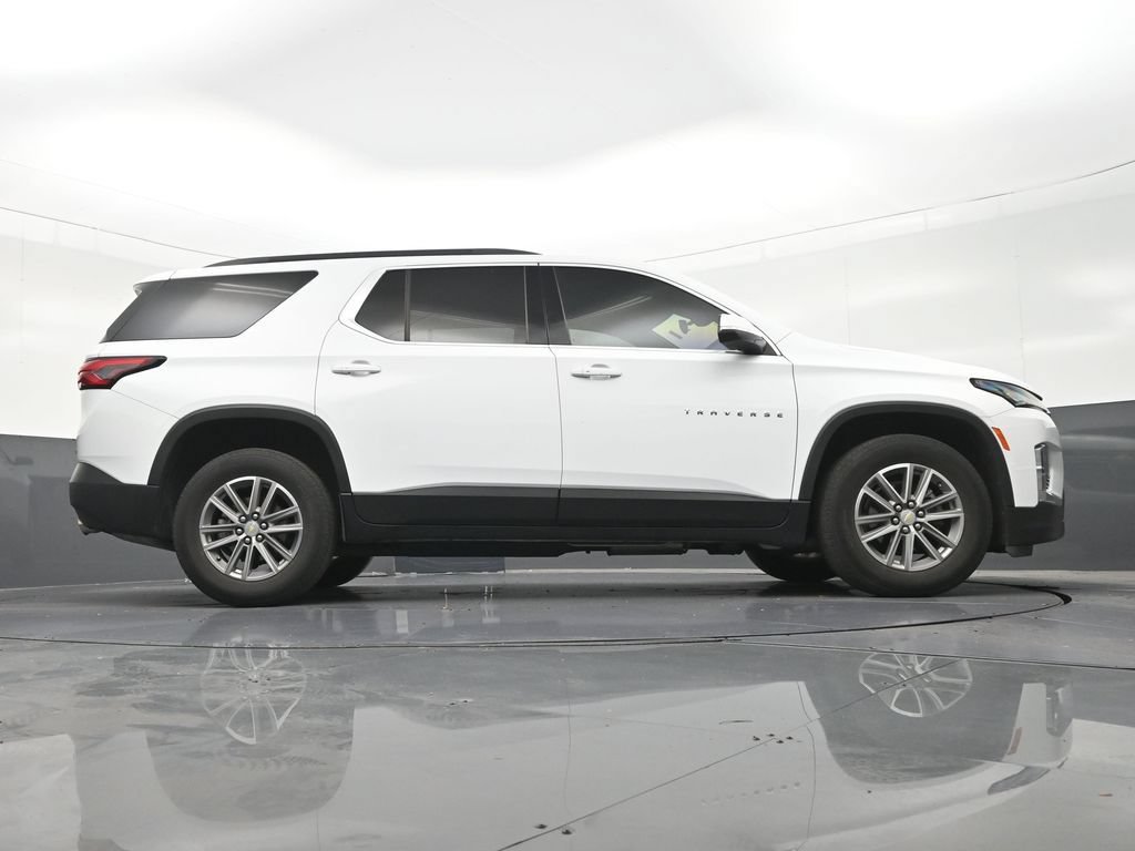 Used 2023 Chevrolet Traverse LT FWD image 29