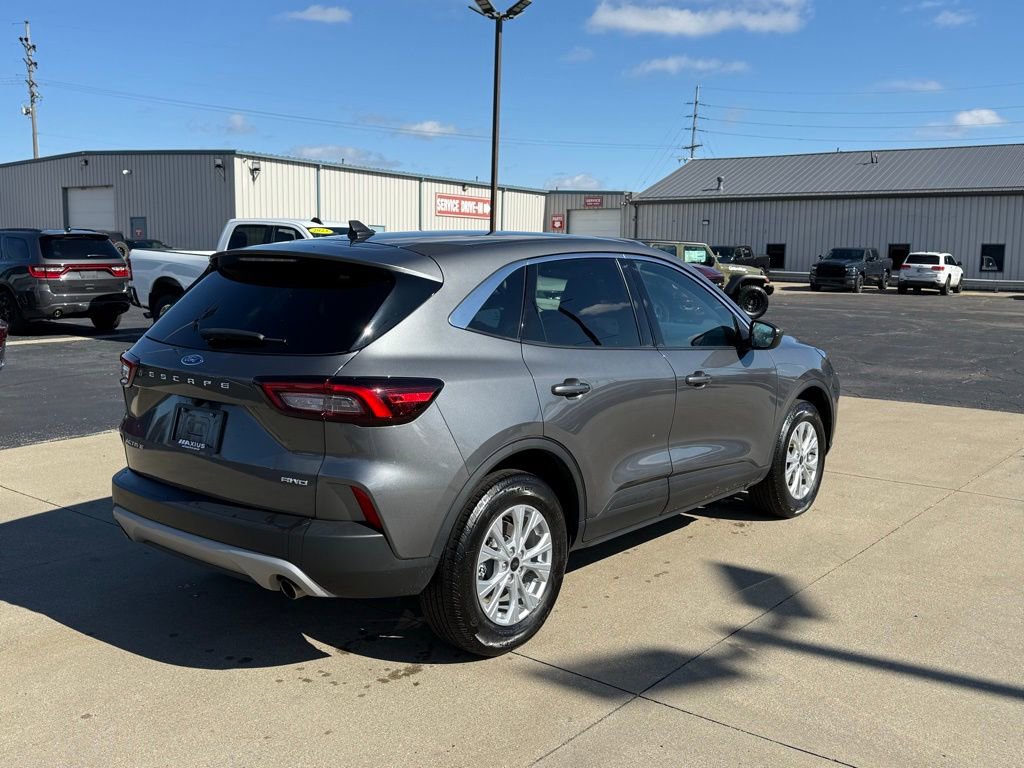 Used 2024 Ford Escape Active image 7