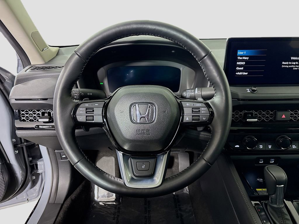 Used 2025 Honda Accord Touring image 12