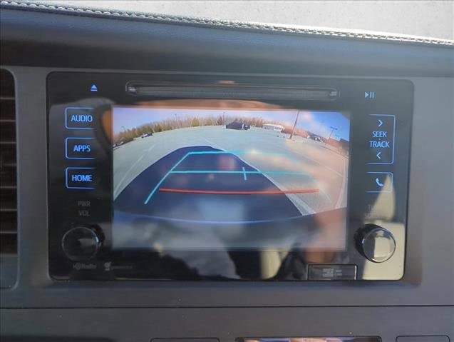 Used 2015 Toyota Sienna XLE image 13