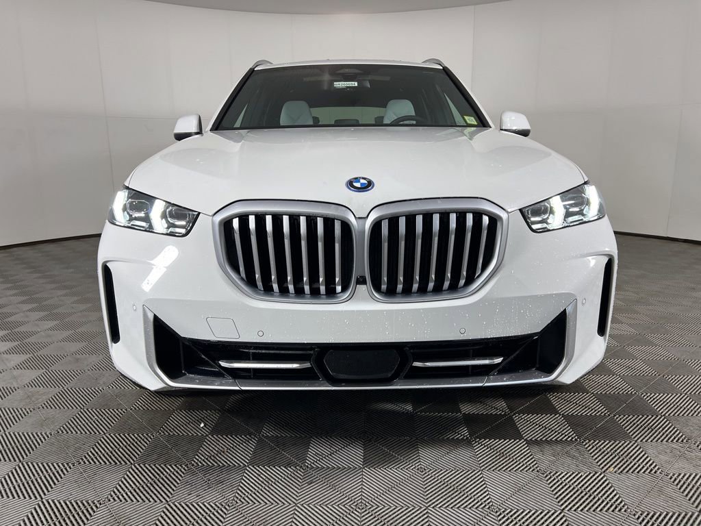 New 2026 BMW X5 xDrive50e w/ Climate Comfort Package image 5