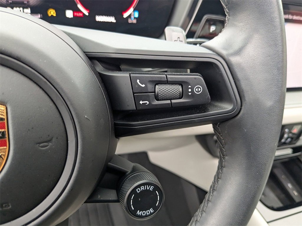 Used 2024 Porsche Cayenne S image 14