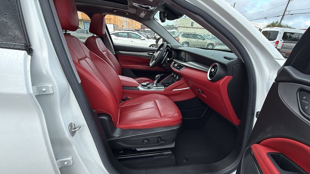 Used 2019 Alfa Romeo Stelvio Sport w/ Quick Order Package 22K Sport RWD image 43