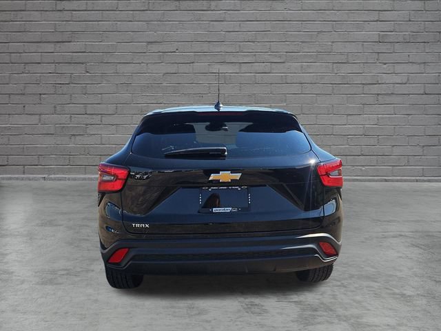 Used 2024 Chevrolet Trax LS w/ Driver Confidence Package FWD image 4