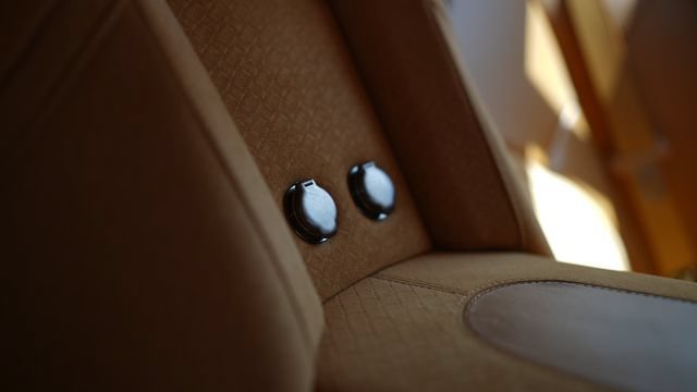 Used 2012 Fisker Karma EcoSport RWD image 40