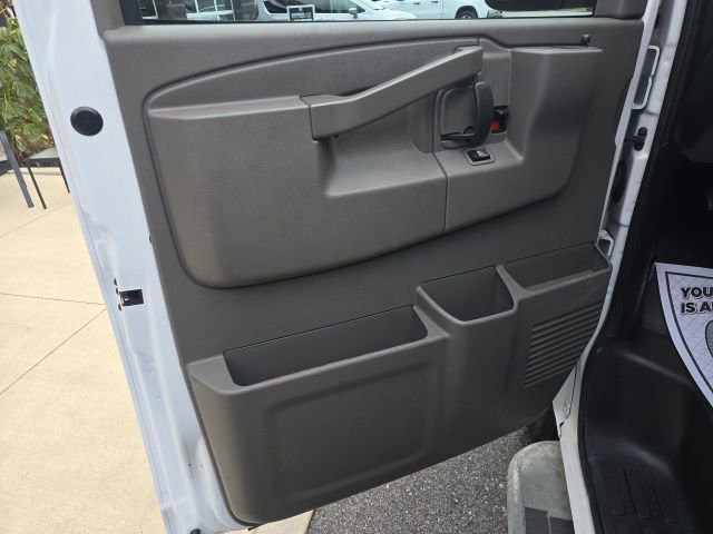 Used 2024 Chevrolet Express 2500 w/ Driver Convenience Package image 10
