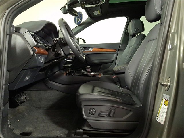 Used 2023 Audi Q5 2.0T Premium w/ Convenience Package image 15