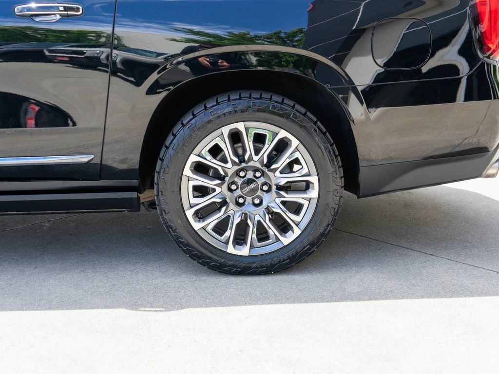 Used 2023 GMC Yukon XL Denali Ultimate AWD/4WD image 35