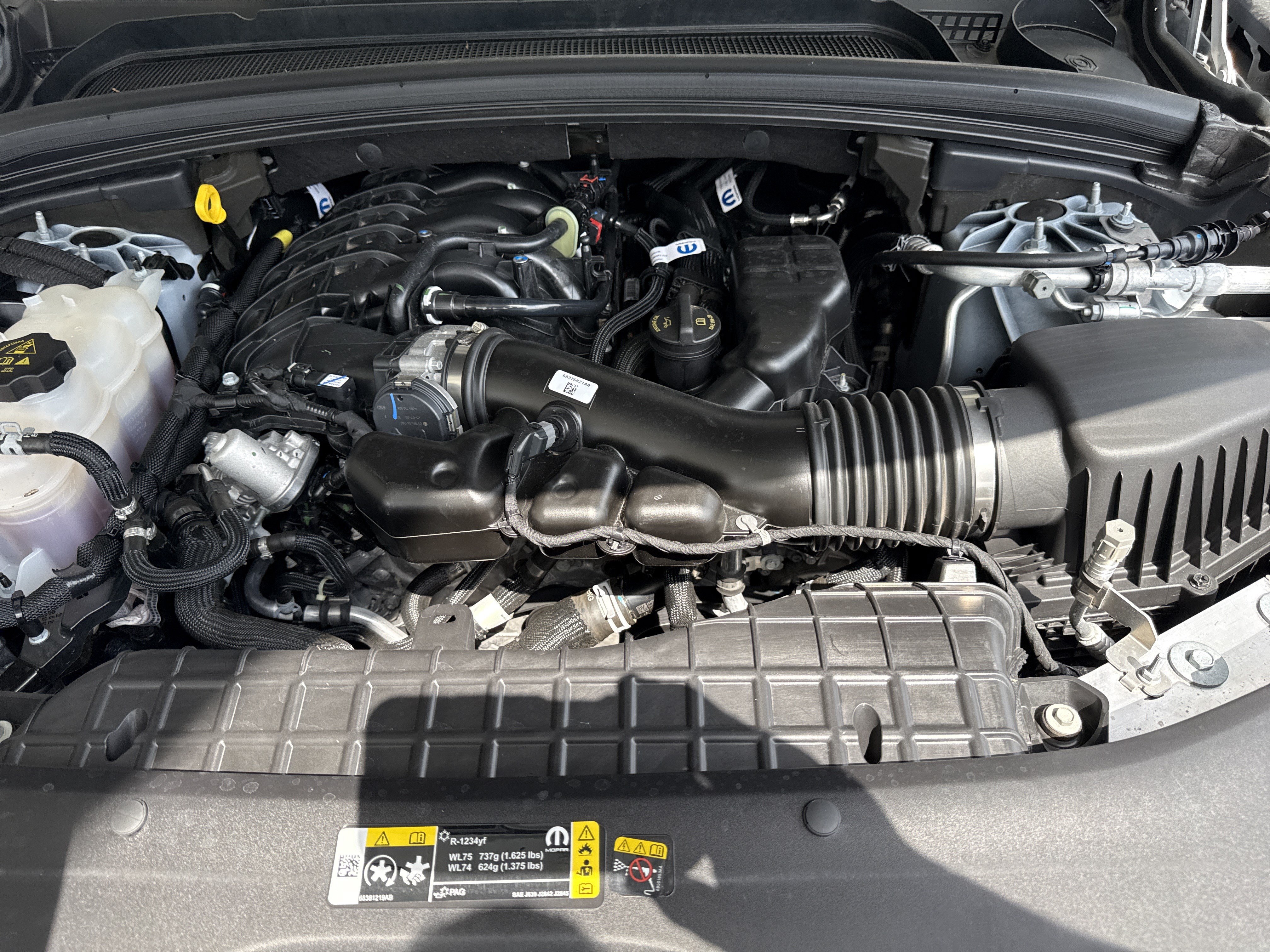 Used 2025 Jeep Grand Cherokee Limited AWD/4WD image 32