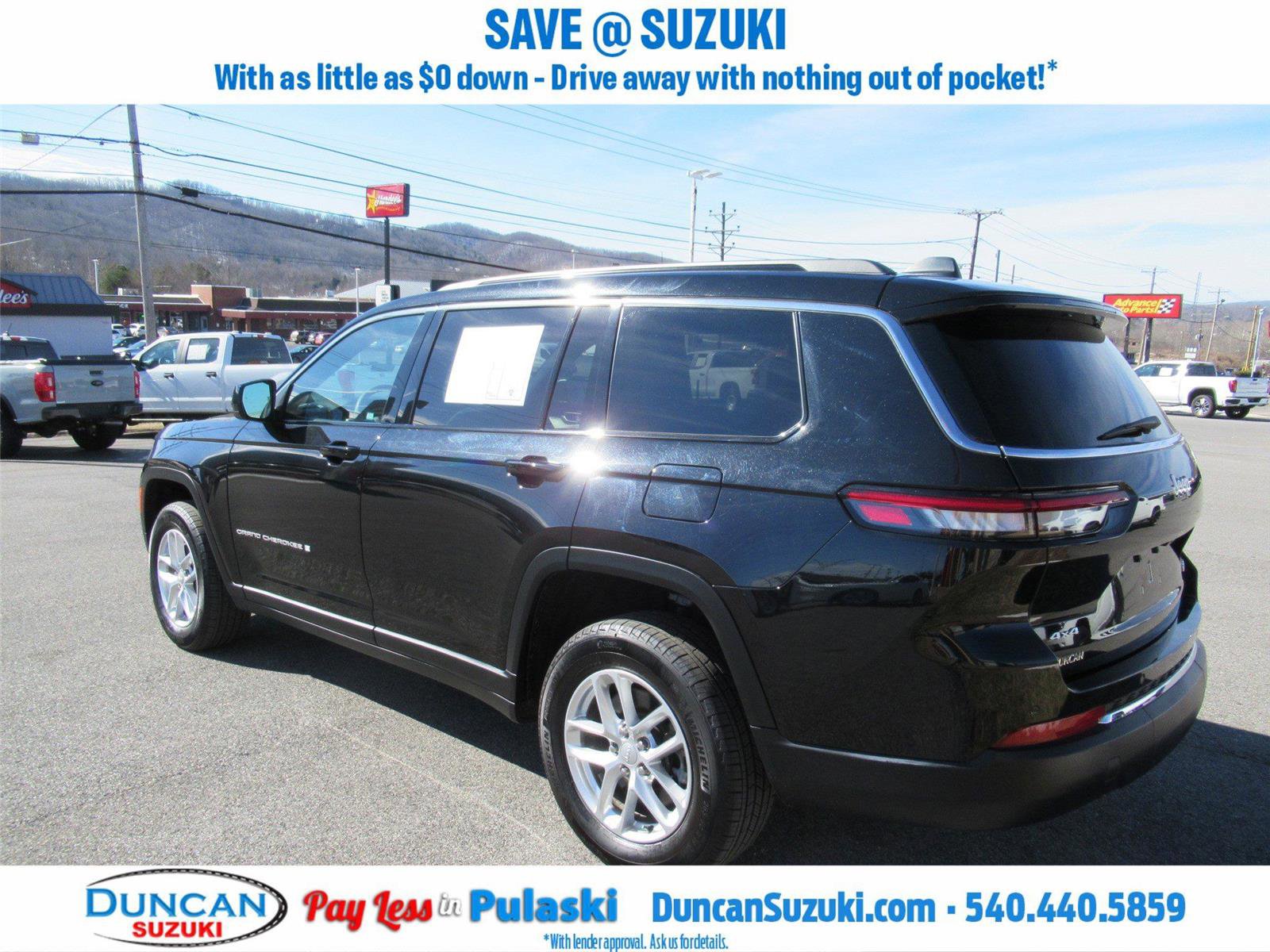 Used 2024 Jeep Grand Cherokee L Laredo image 5