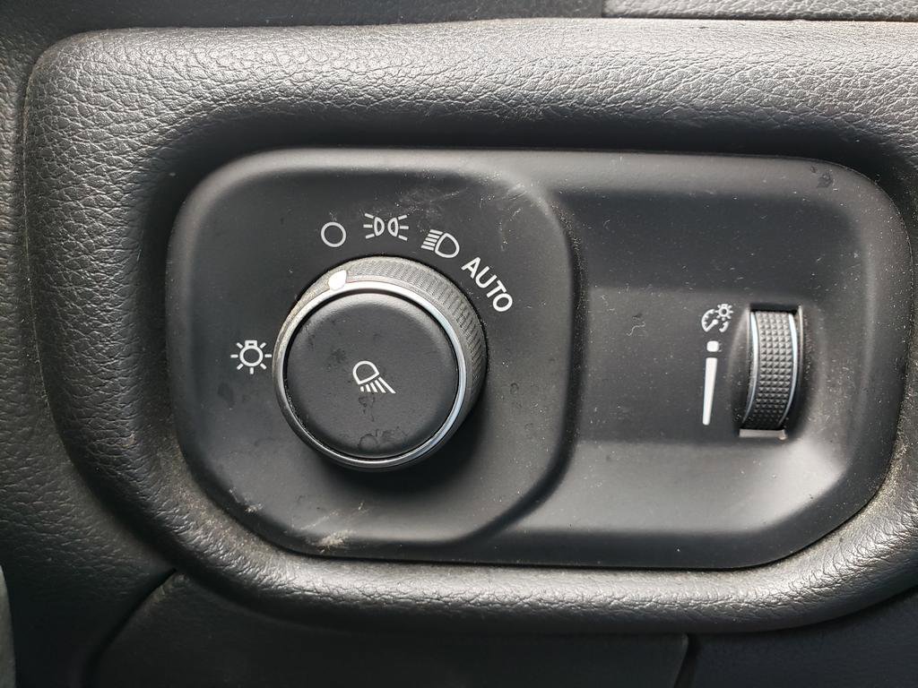 Used 2022 RAM 2500 Tradesman w/ Chrome Appearance Group image 20