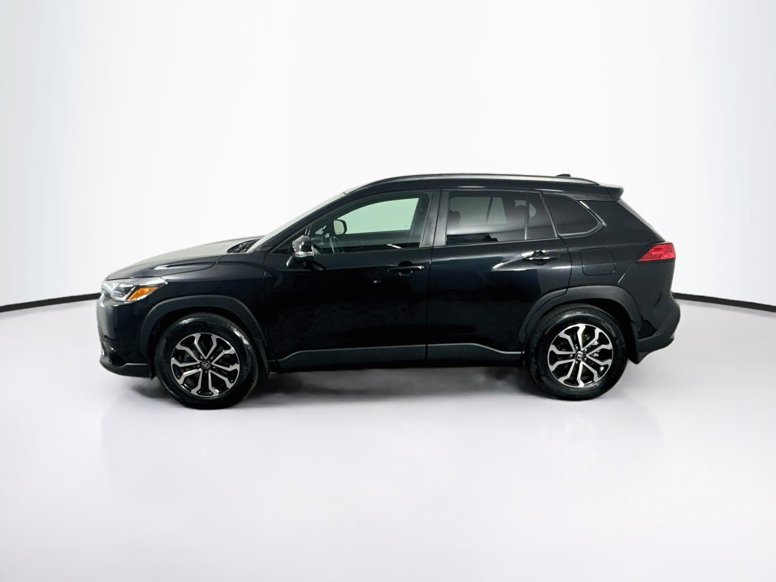 Certified 2025 Toyota Corolla Cross AWD Hybrid image 4
