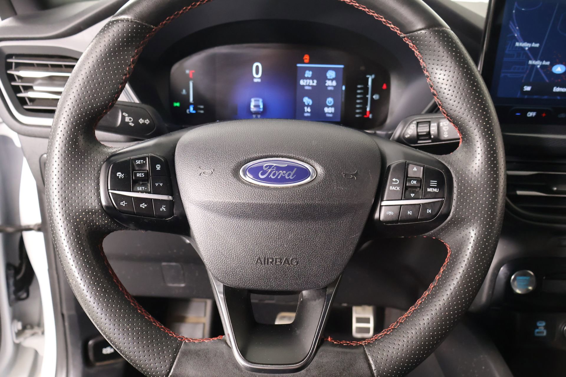 Used 2023 Ford Escape ST-Line w/ Tech Pack #1 FWD image 3