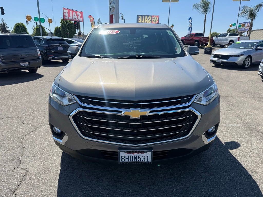 Used 2019 Chevrolet Traverse LT image 2