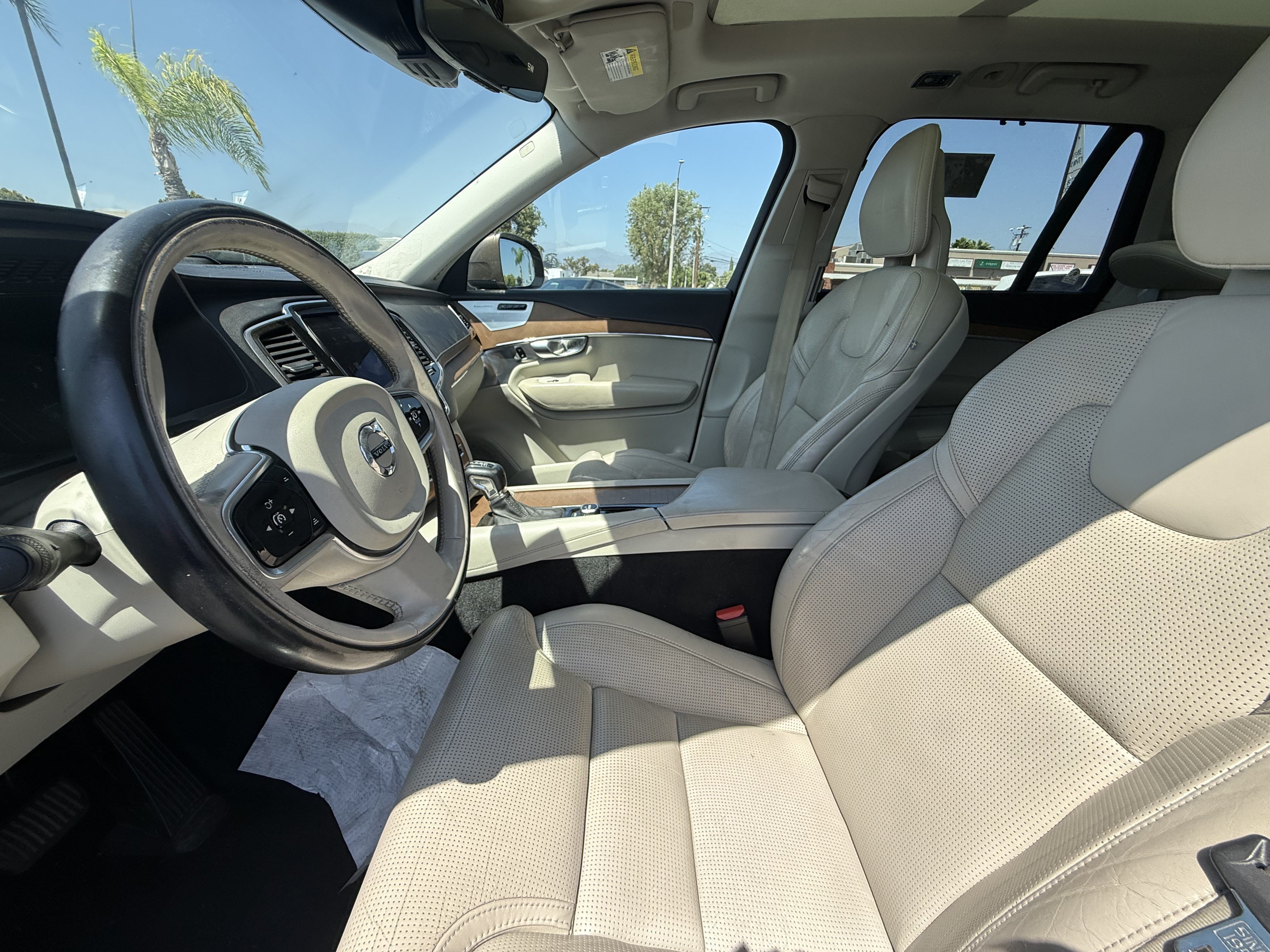 Used 2017 Volvo XC90 T6 Inscription w/ Vision Package AWD/4WD image 11