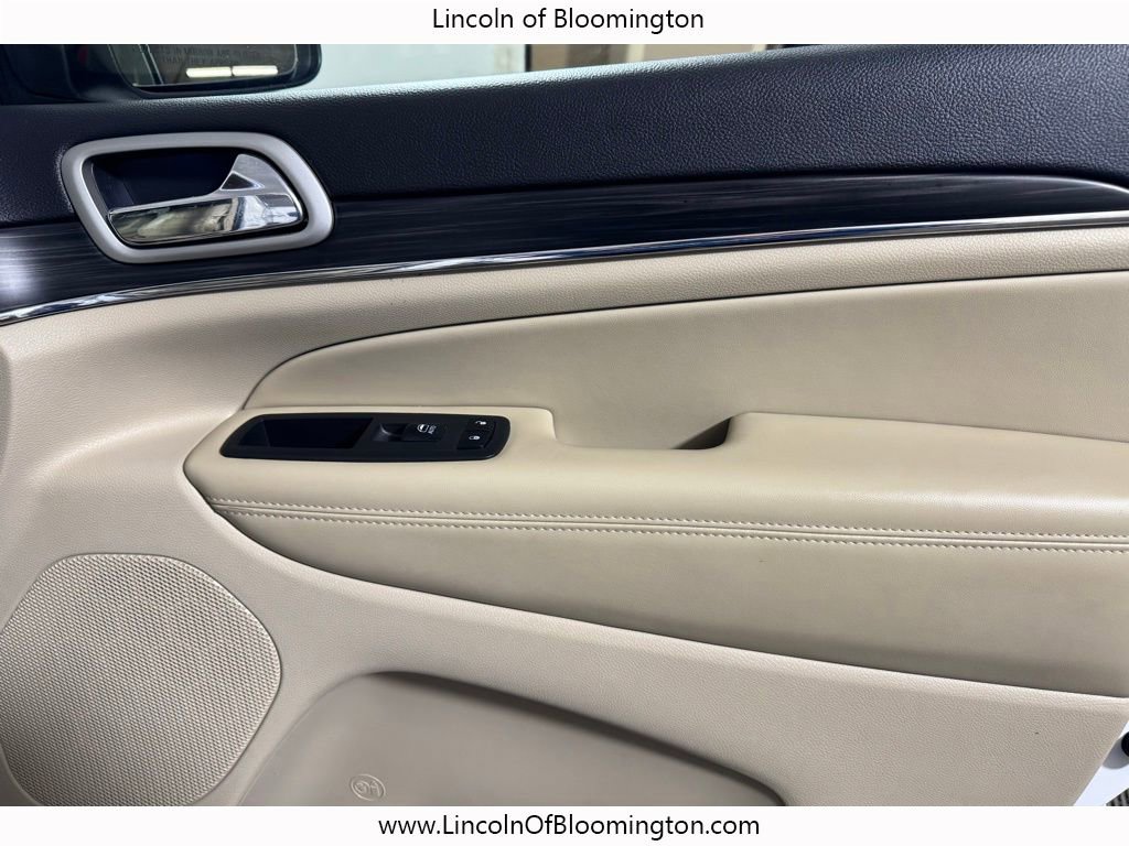 Used 2021 Jeep Grand Cherokee Limited w/ Trailer Tow Group IV image 17