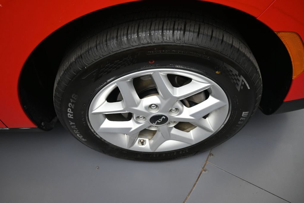 Certified 2023 Kia Soul LX w/ LX Technology Package FWD image 12