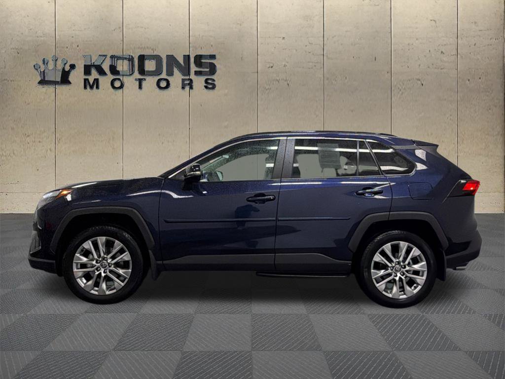 Used 2025 Toyota RAV4 XLE Premium w/ Weather Package AWD/4WD image 5