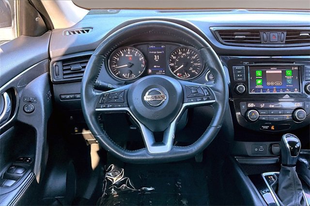 Used 2018 Nissan Rogue SV w/ Premium Package image 8