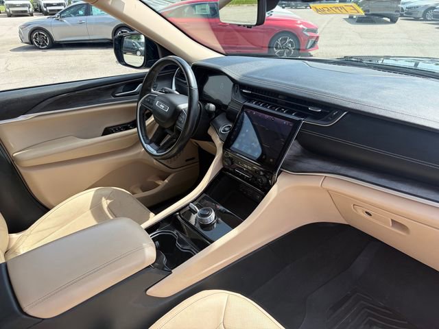 Used 2021 Jeep Grand Cherokee L Limited w/ Luxury Tech Group II image 8