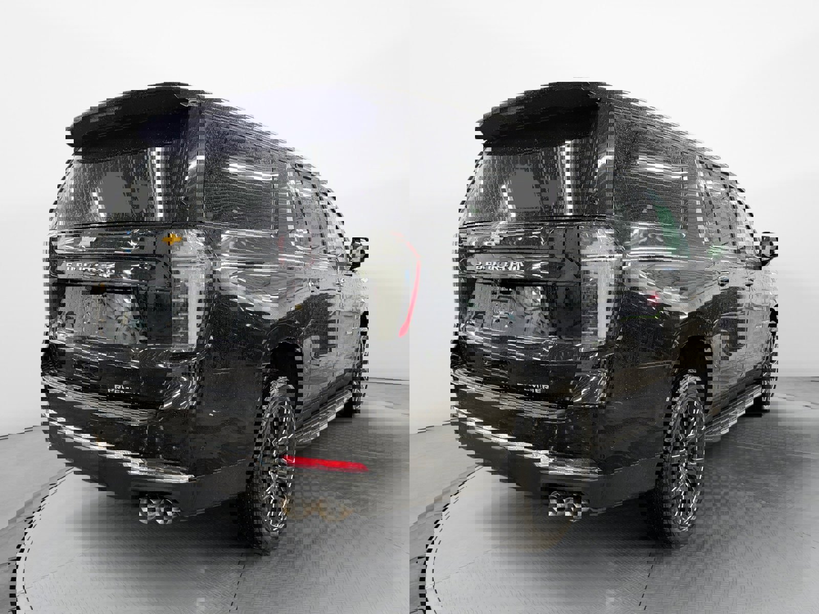 New 2026 Chevrolet Suburban Premier image 5