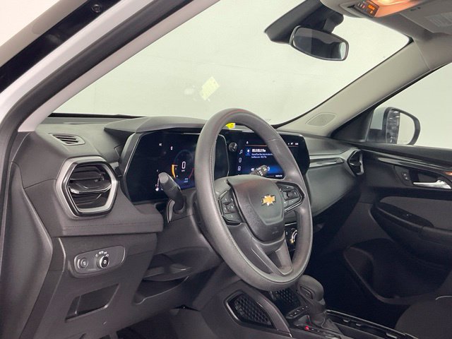 Used 2025 Chevrolet TrailBlazer LT FWD image 11