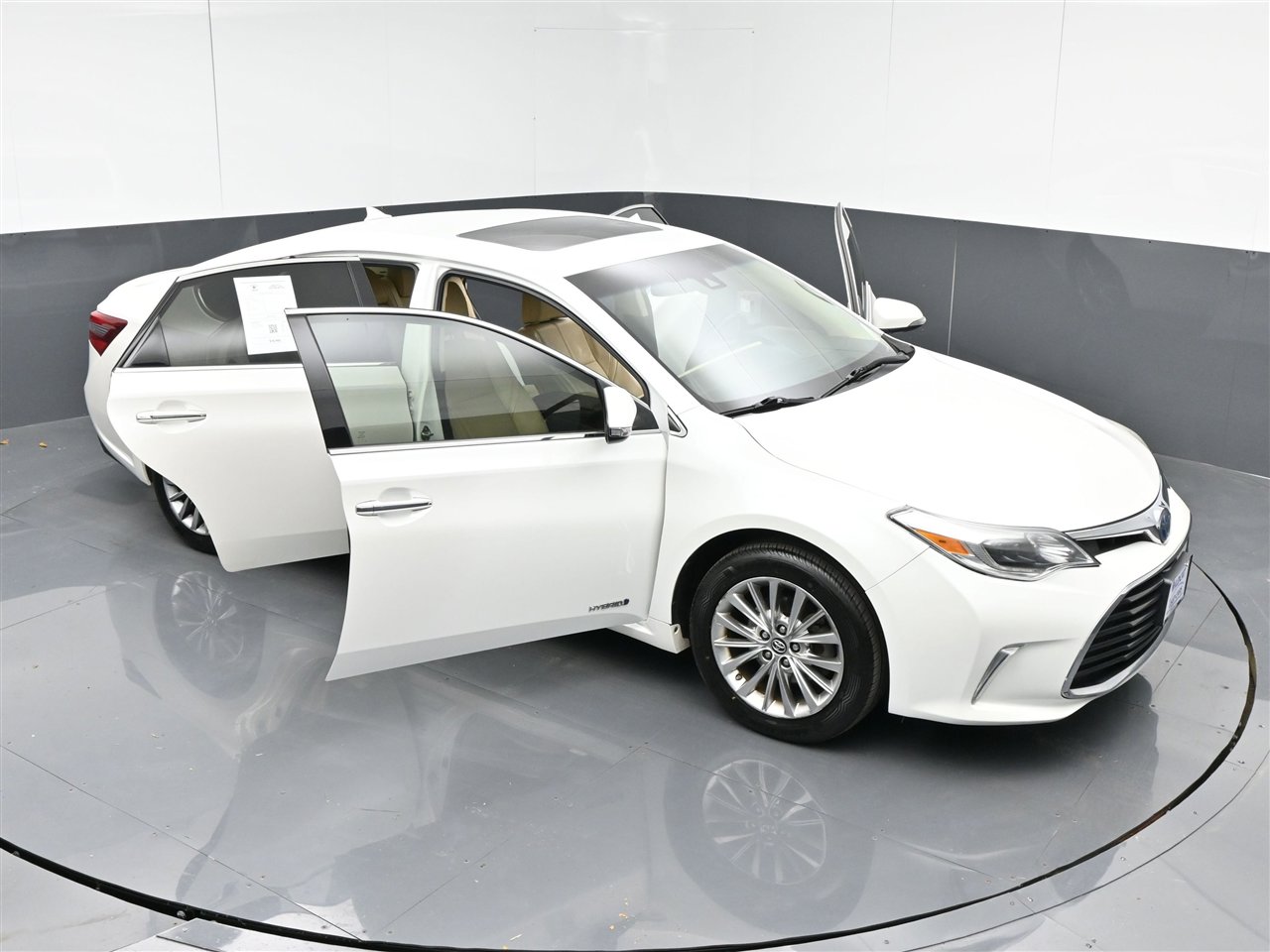 Used 2016 Toyota Avalon Limited image 37