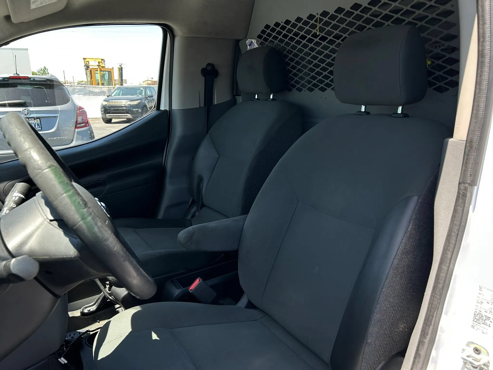 Used 2015 Nissan NV200 S FWD image 11