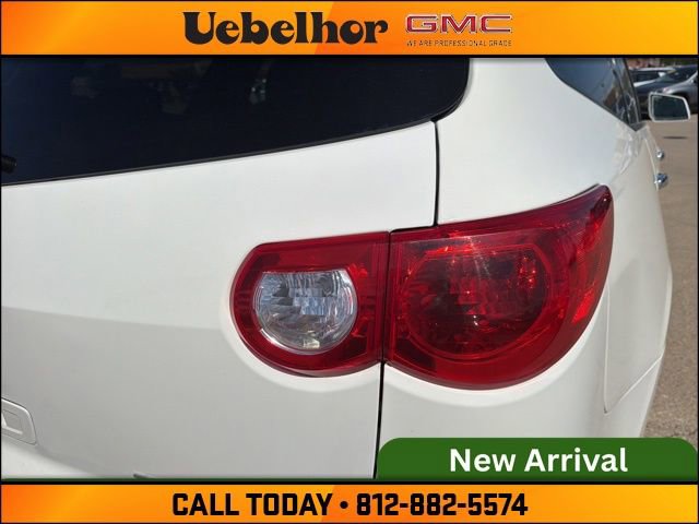 Used 2011 Chevrolet Traverse LS FWD image 9
