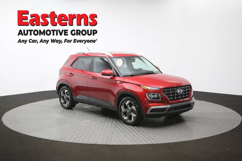 Used 2023 Hyundai Venue Limited FWD image 49