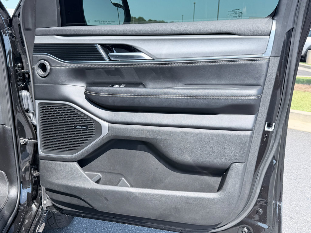 Used 2023 Jeep Wagoneer Series II RWD image 34