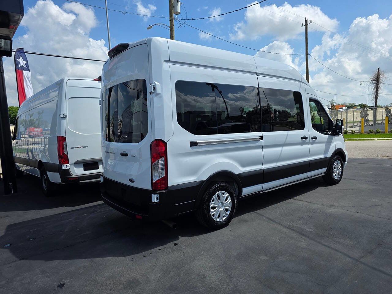 Used 2025 Ford Transit 350 XLT RWD image 6