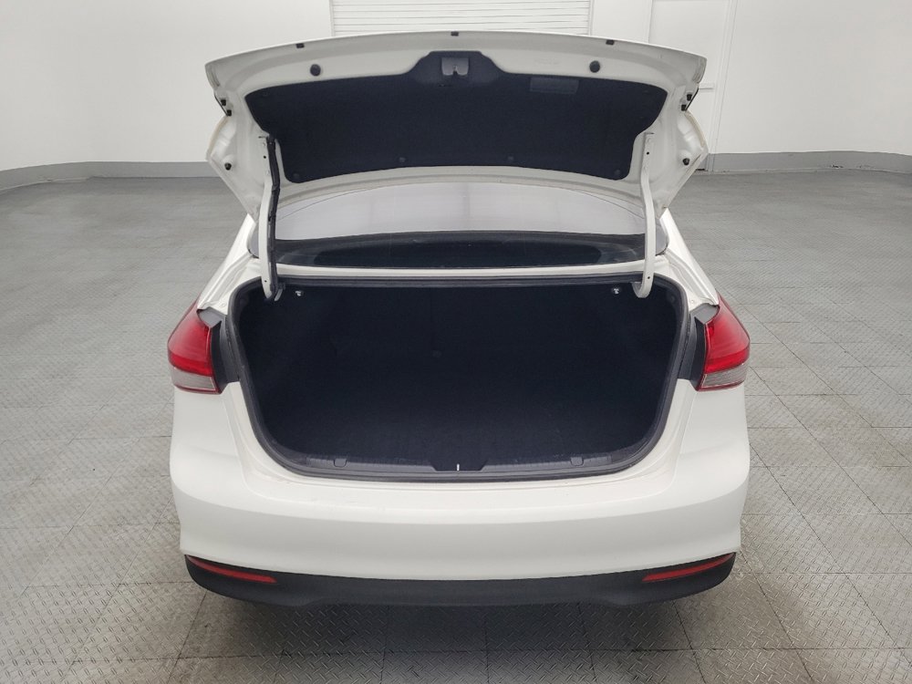 Used 2017 Kia Forte LX image 29