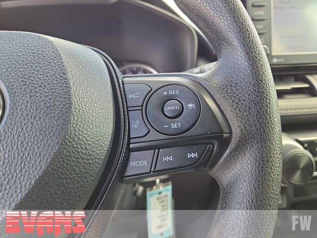 Used 2020 Toyota RAV4 LE FWD image 12