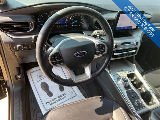 Used 2021 Ford Explorer XLT image 14