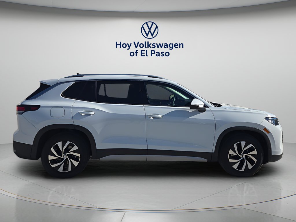 New 2026 Volkswagen Tiguan S FWD image 2