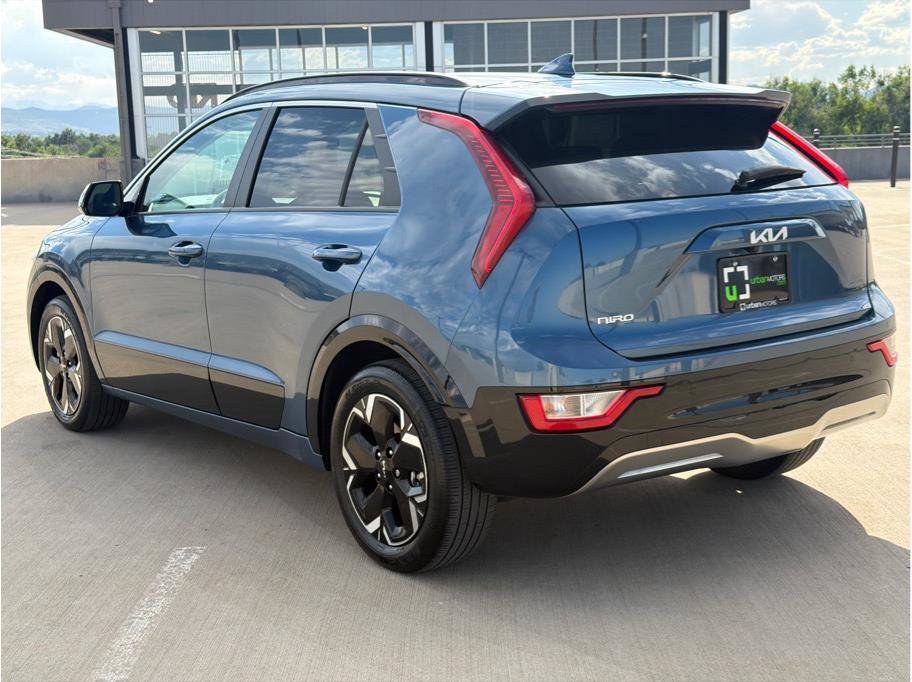 Used 2023 Kia Niro Wind w/ Wind Preserve Package FWD image 6