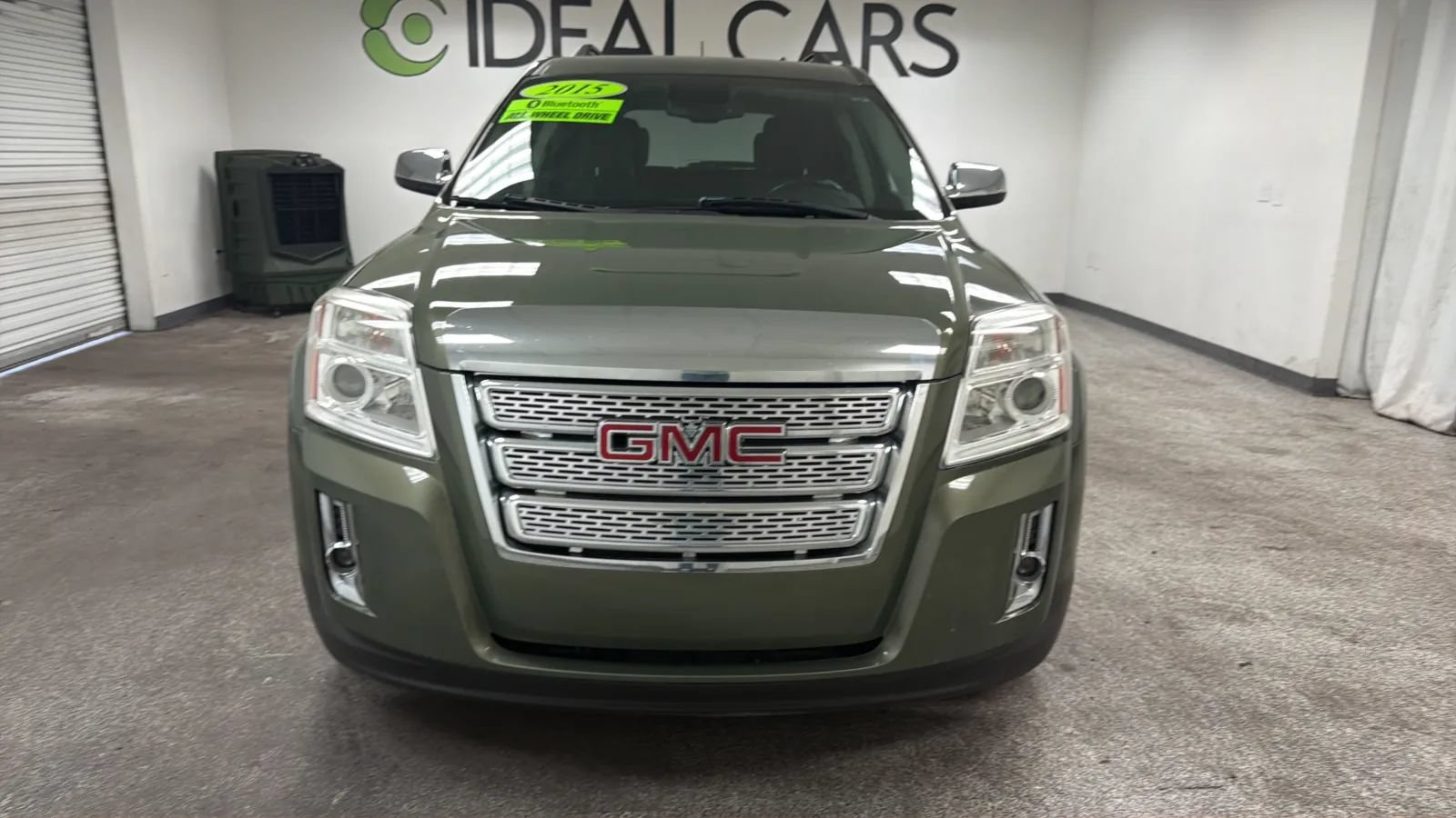 Used 2015 GMC Terrain SLE AWD/4WD image 2