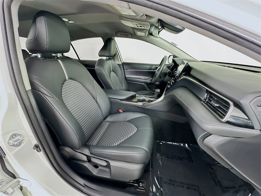 Used 2023 Toyota Camry SE image 24