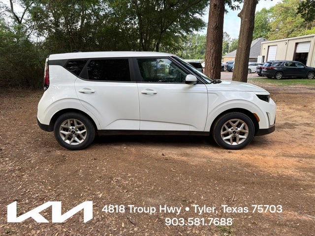 Certified 2024 Kia Soul LX w/ Option Group 015 FWD image 11