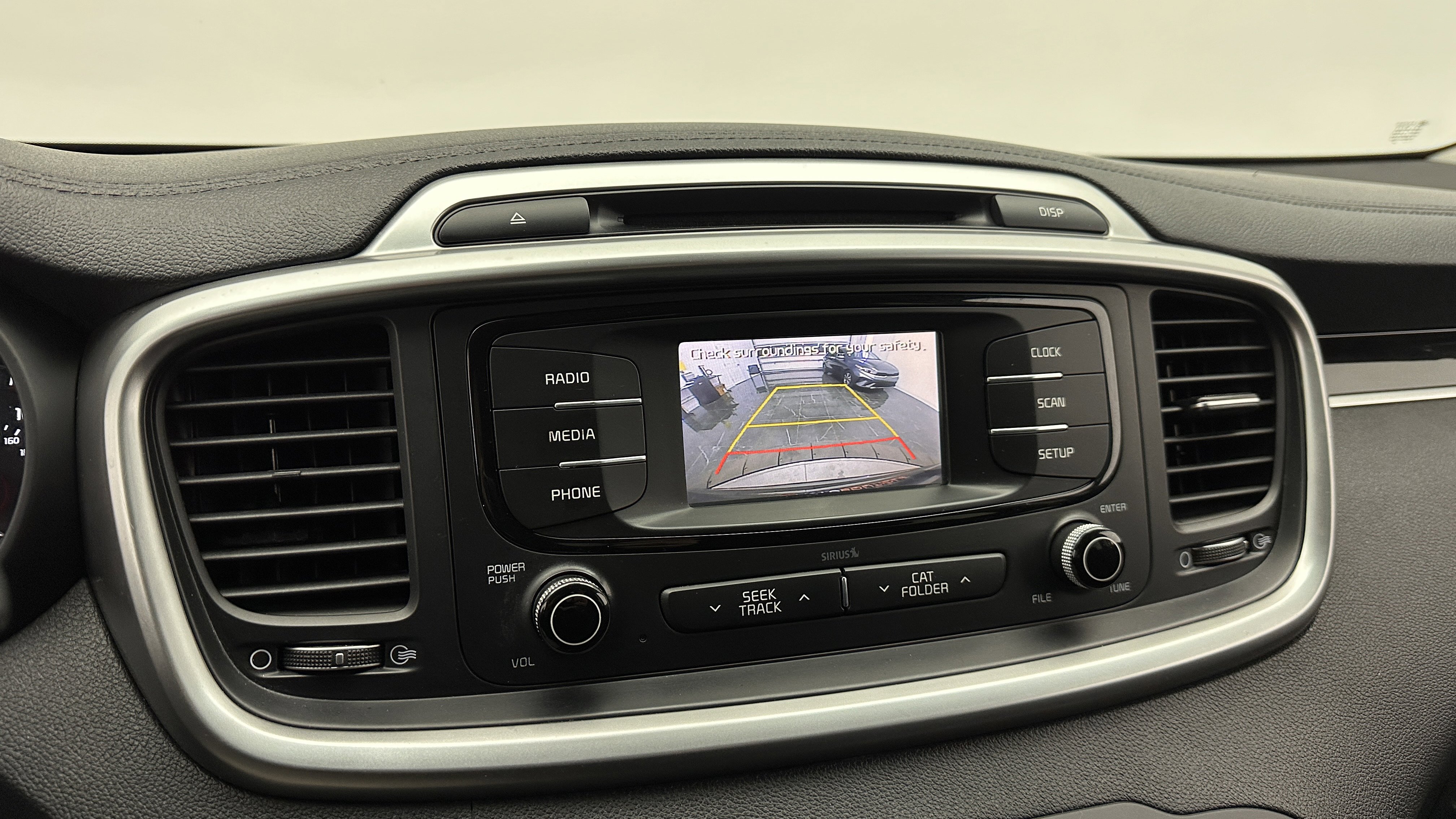 Used 2016 Kia Sorento LX image 15