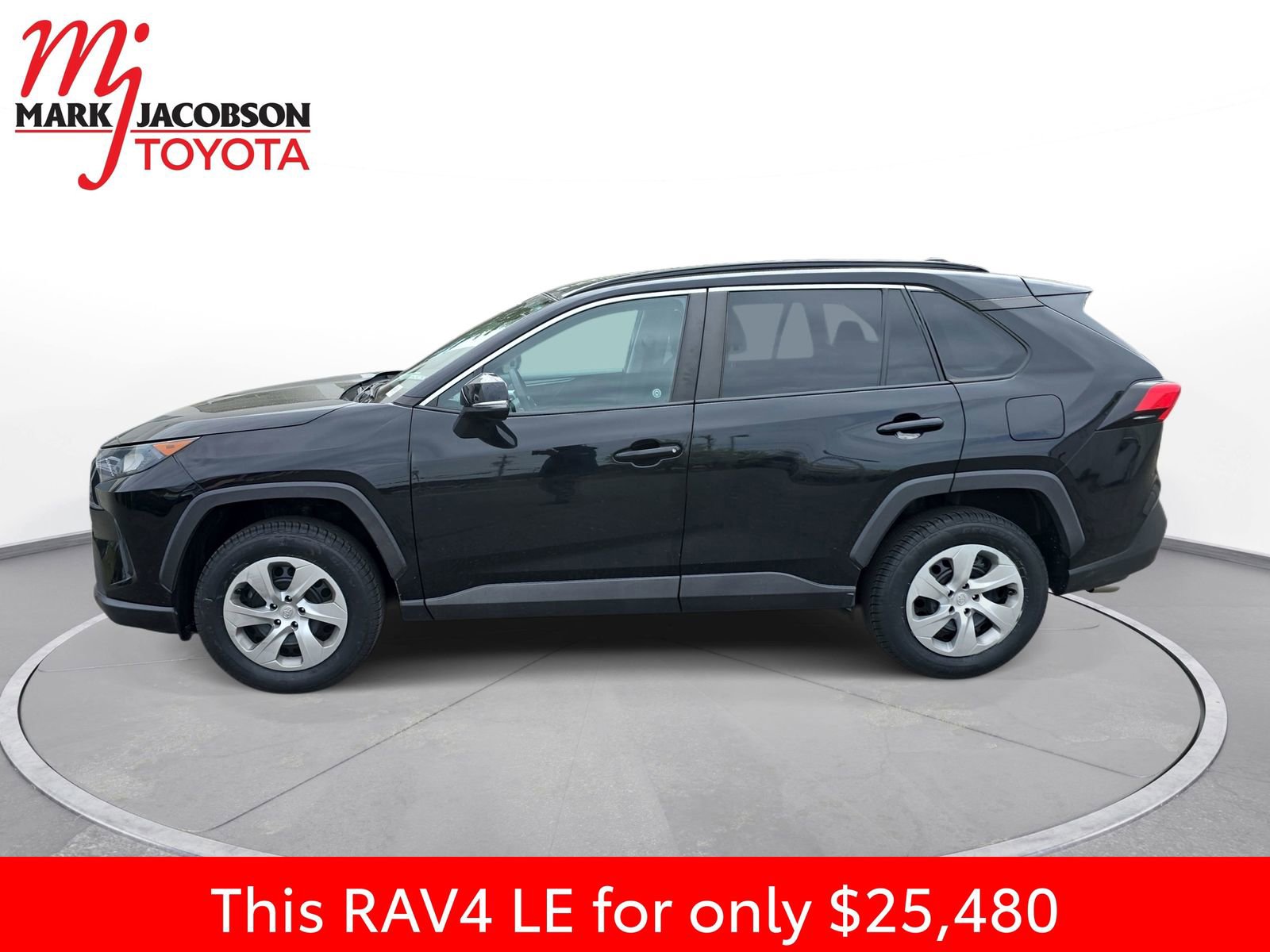 Used 2021 Toyota RAV4 LE image 14